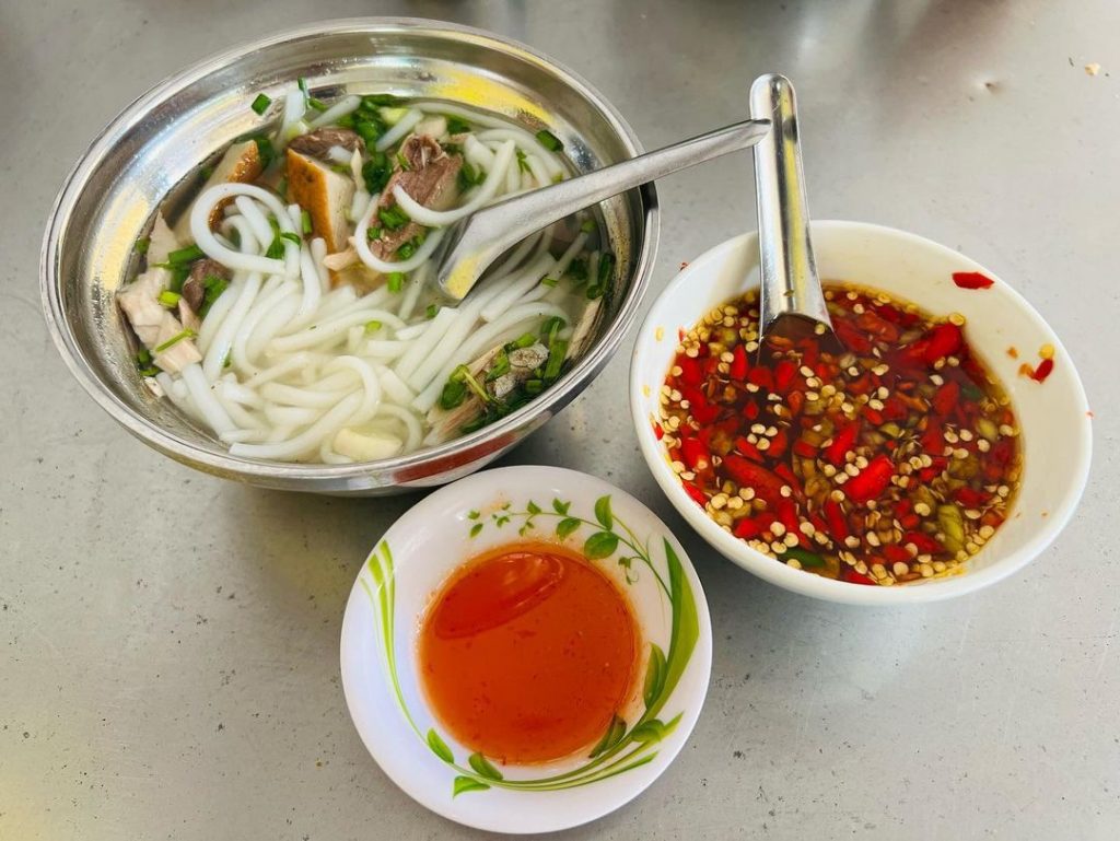 bánh canh chả cá phan rang